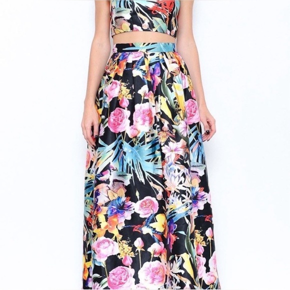 L’ATISTE 2-Piece Red Carpet Floral Maxi Skirt Dress - Picture 3 of 15